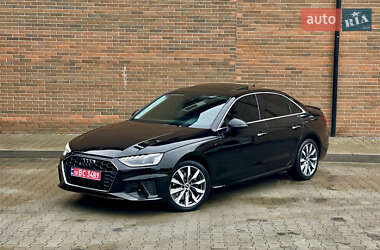 Седан Audi A4 2021 в 