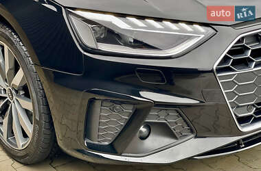 Седан Audi A4 2021 в 