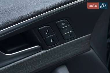 Седан Audi A4 2019 в 