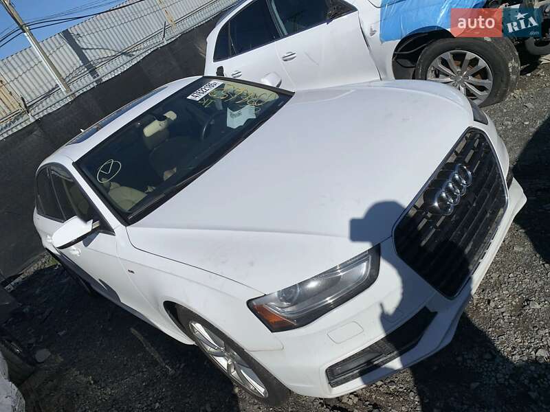 Седан Audi A4 2015 в 
