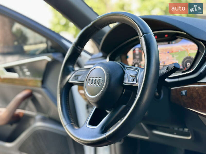 Седан Audi A4 2017 в Киеве