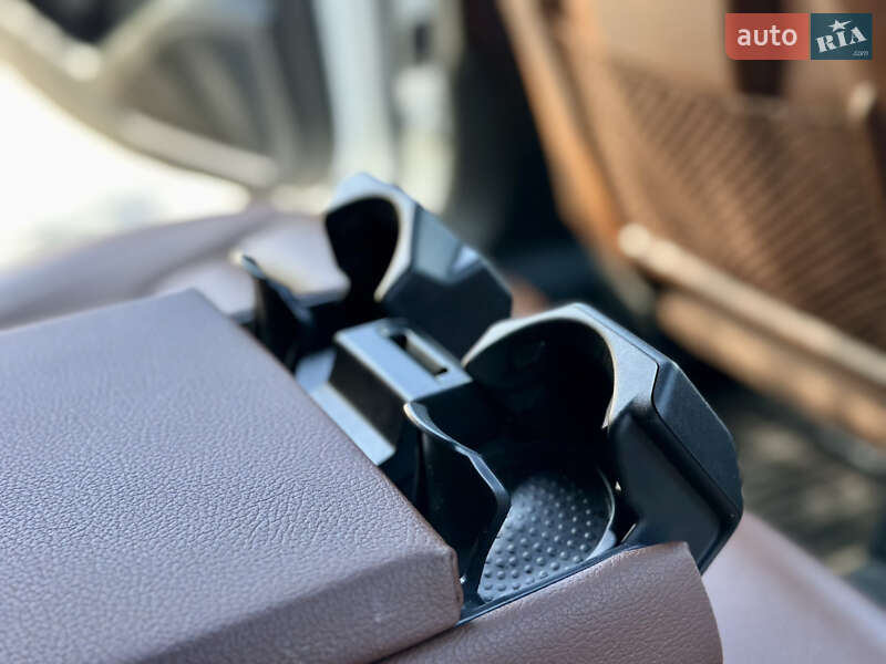 Седан Audi A4 2017 в Киеве