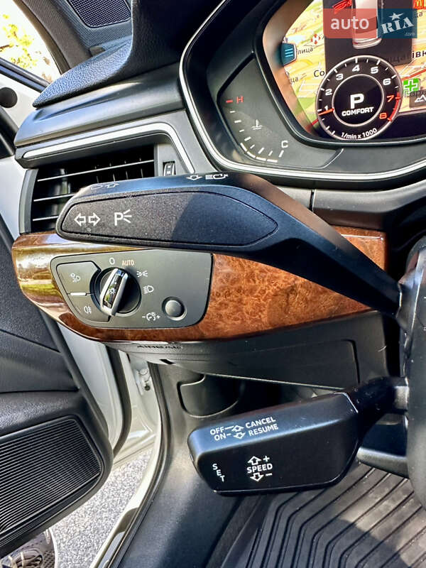 Седан Audi A4 2017 в Киеве