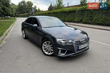 Audi A4 2019