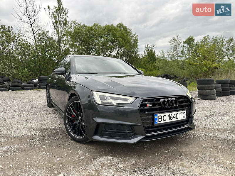 Седан Audi A4 2017 в Львове