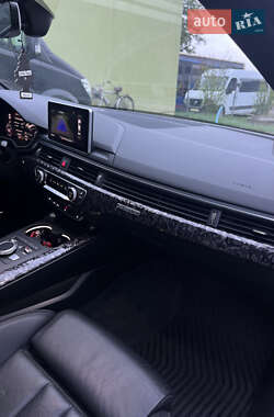 Седан Audi A4 2015 в 