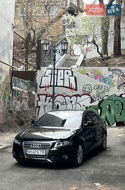 Седан Audi A4 2011 в Одесі