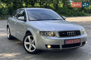 Седан Audi A4 2004 в Корсуне-Шевченковском