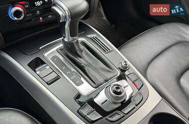 Седан Audi A4 2015 в 