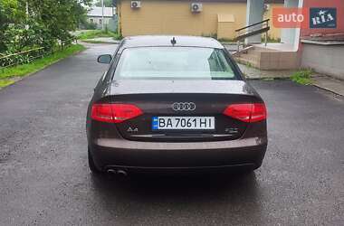 Седан Audi A4 2010 в 
