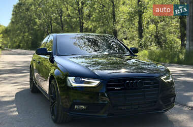 Седан Audi A4 2014 в Калуші
