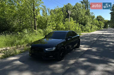 Седан Audi A4 2014 в 