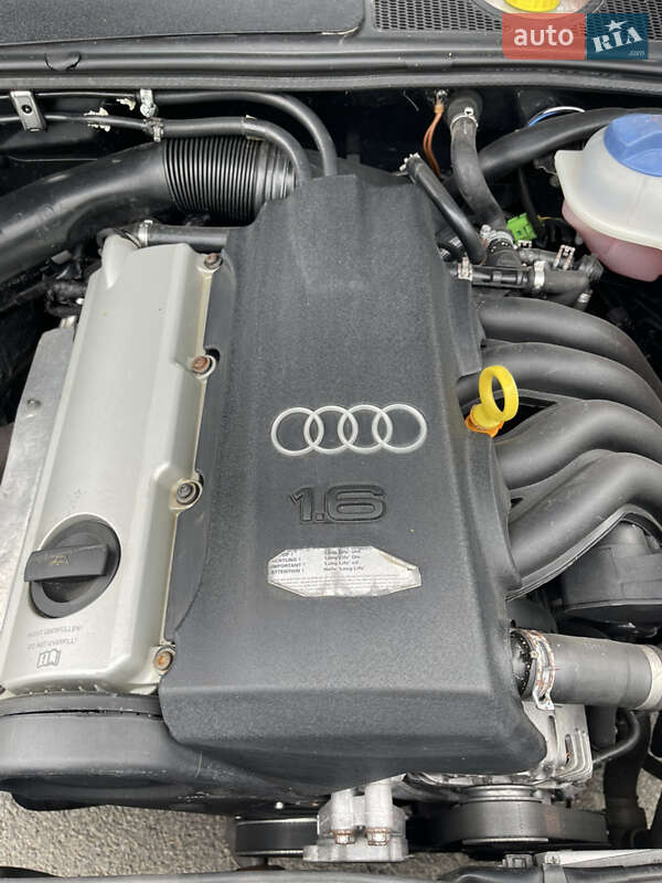Седан Audi A4 2006 в Гнивани