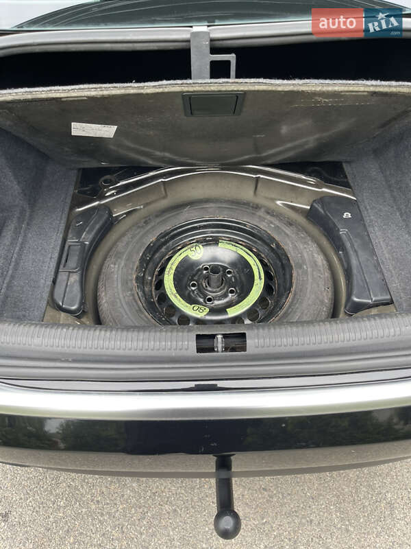 Седан Audi A4 2006 в Гнивани