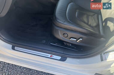 Седан Audi A4 2014 в 