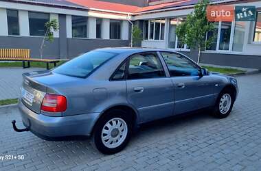 Седан Audi A4 2000 в 
