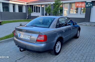 Седан Audi A4 2000 в 