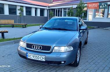 Седан Audi A4 2000 в 