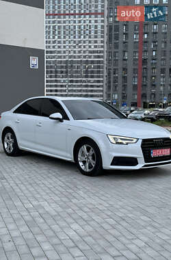 Седан Audi A4 2018 в 