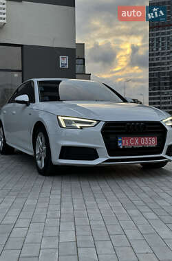 Седан Audi A4 2018 в 