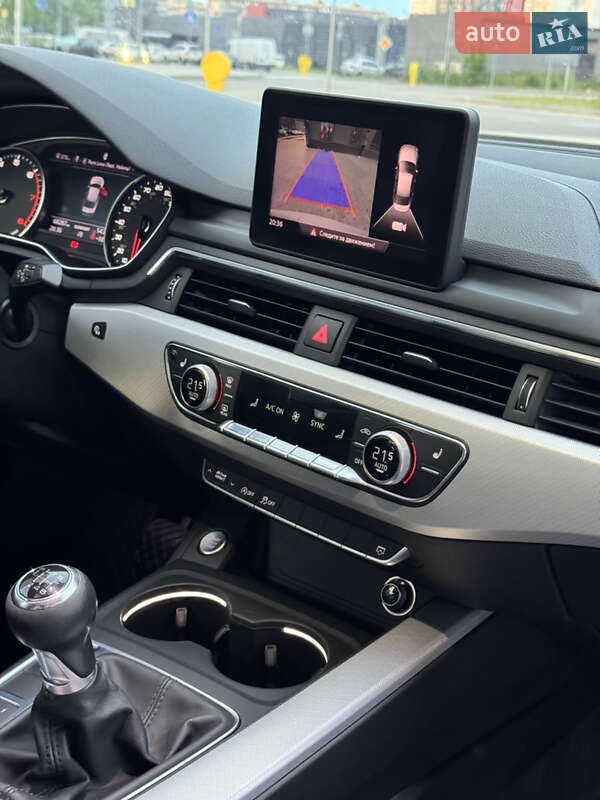 Седан Audi A4 2018 в Києві