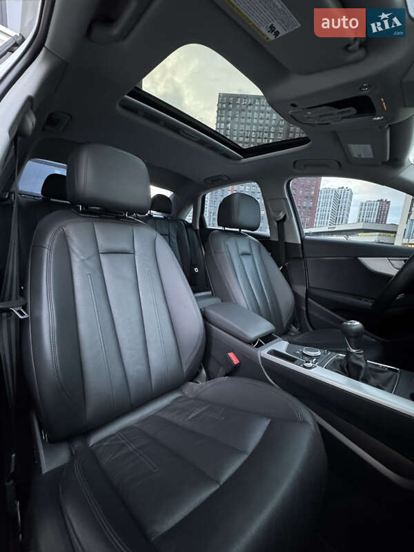 Седан Audi A4 2018 в Києві