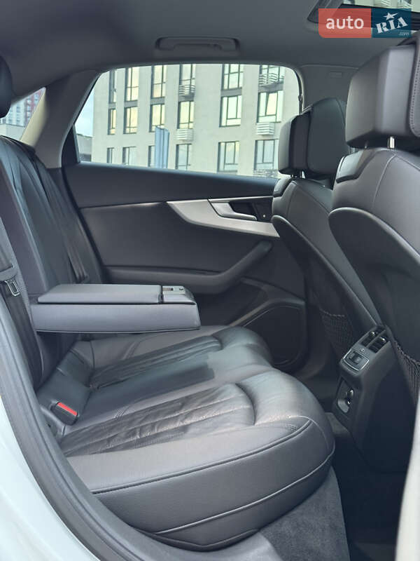 Седан Audi A4 2018 в Києві