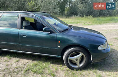 Универсал Audi A4 1996 в 