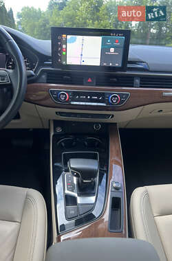 Седан Audi A4 2020 в 