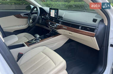 Седан Audi A4 2020 в 