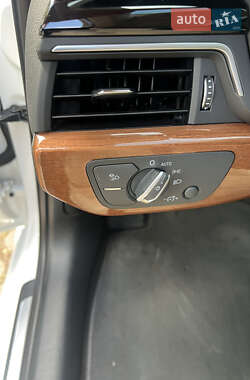 Седан Audi A4 2020 в 