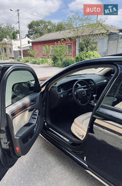 Седан Audi A4 2013 в 