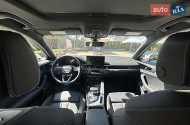 Седан Audi A4 2020 в 