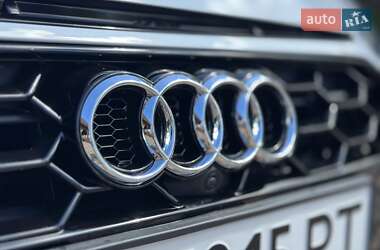 Седан Audi A4 2020 в 