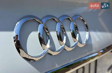 Седан Audi A4 2020 в 