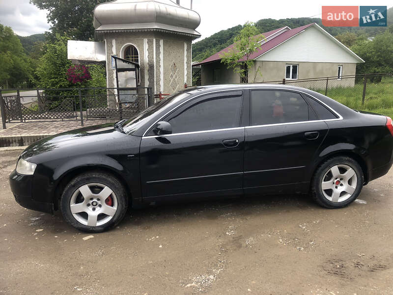 Седан Audi A4 2002 в Яремче