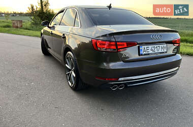 Седан Audi A4 2016 в 