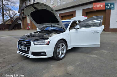 Седан Audi A4 2015 в Умані