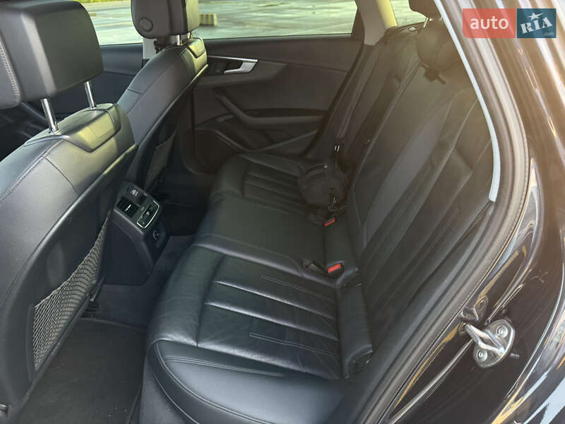 Седан Audi A4 2017 в Львове