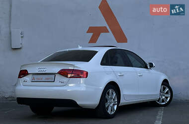 Седан Audi A4 2009 в 