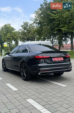 Седан Audi A4 2020 в 