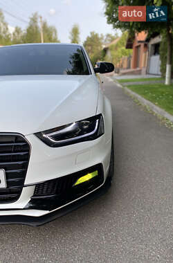 Седан Audi A4 2015 в Киеве