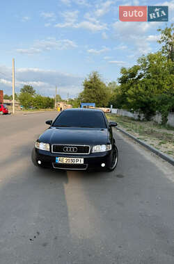 Седан Audi A4 2004 в Днепре