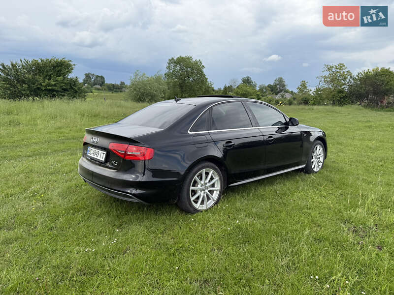 Седан Audi A4 2014 в Львове