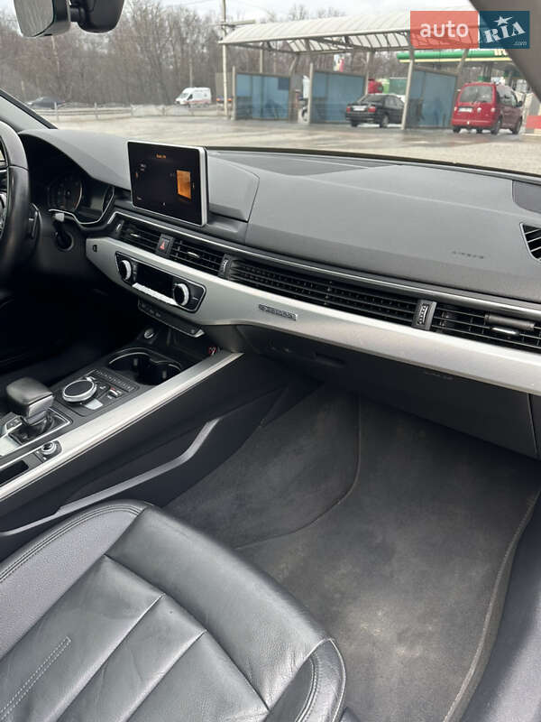 Седан Audi A4 2016 в Тернополі