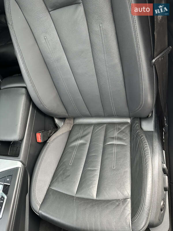 Седан Audi A4 2016 в Тернополі