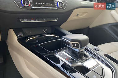 Седан Audi A4 2021 в 