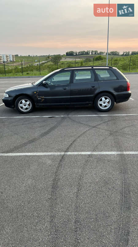 Универсал Audi A4 1997 в Радехове