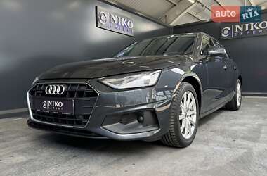 Седан Audi A4 2021 в 