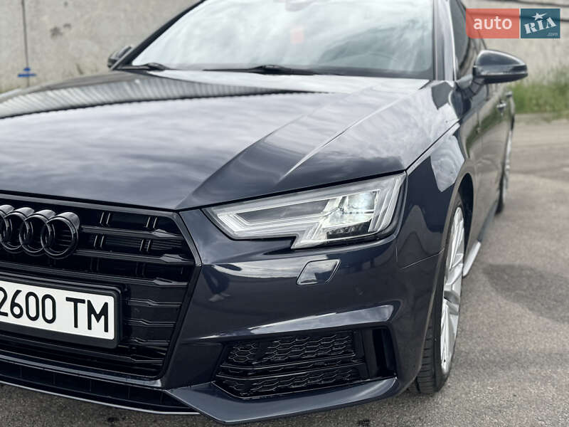Седан Audi A4 2016 в Киеве